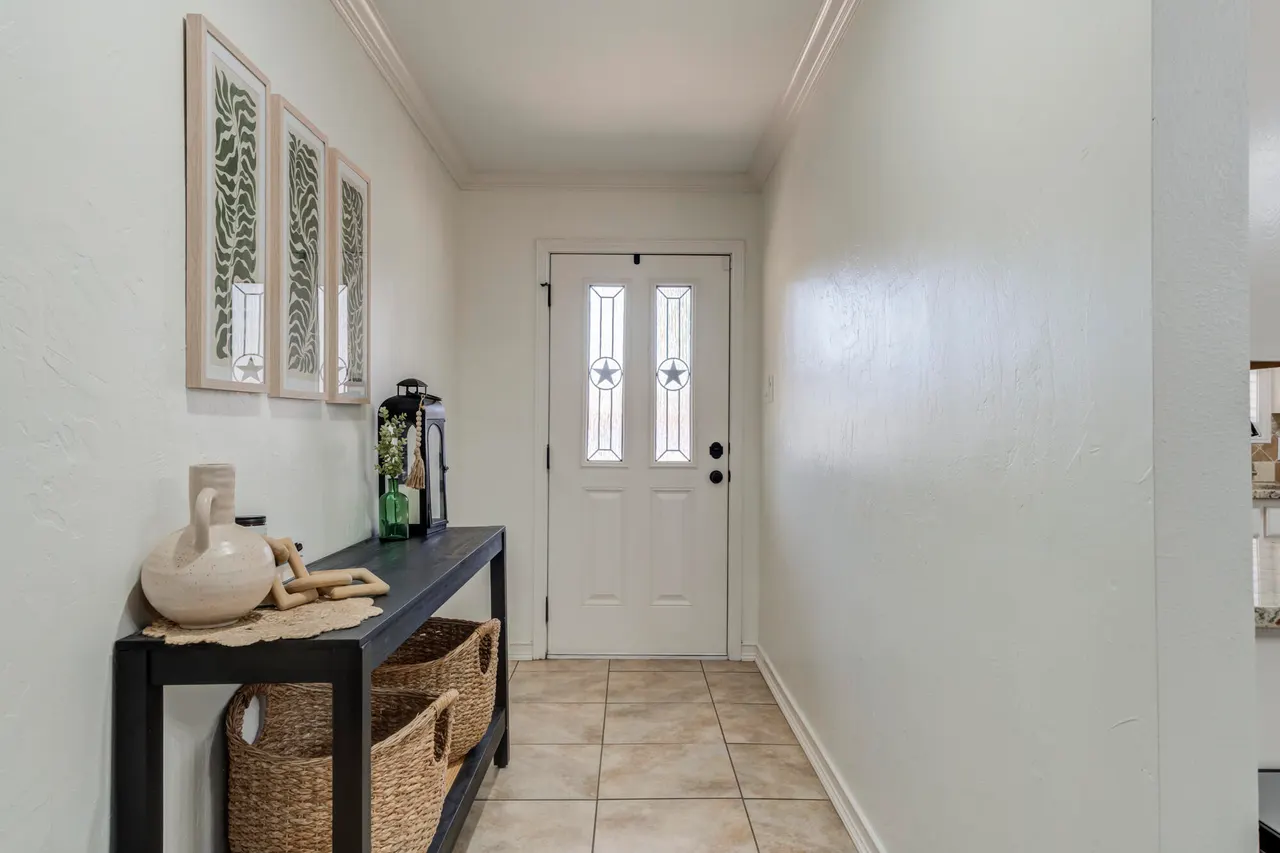 Photo 2 — 8010 Richmond Avenue, Lubbock, TX 79424