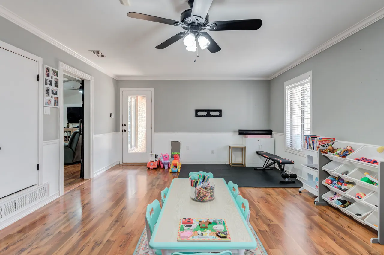 Photo 16 — 8010 Richmond Avenue, Lubbock, TX 79424