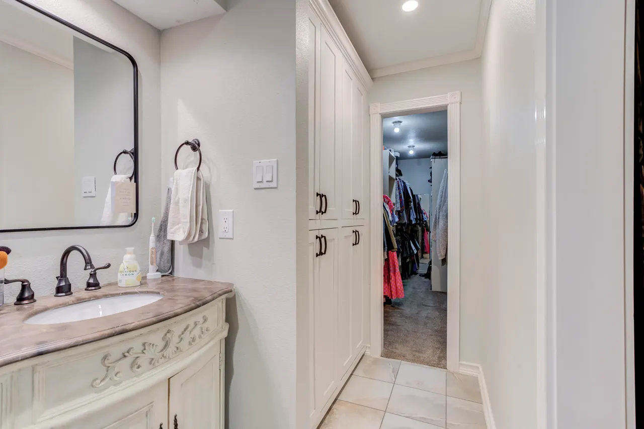 Photo 21 — 8010 Richmond Avenue, Lubbock, TX 79424