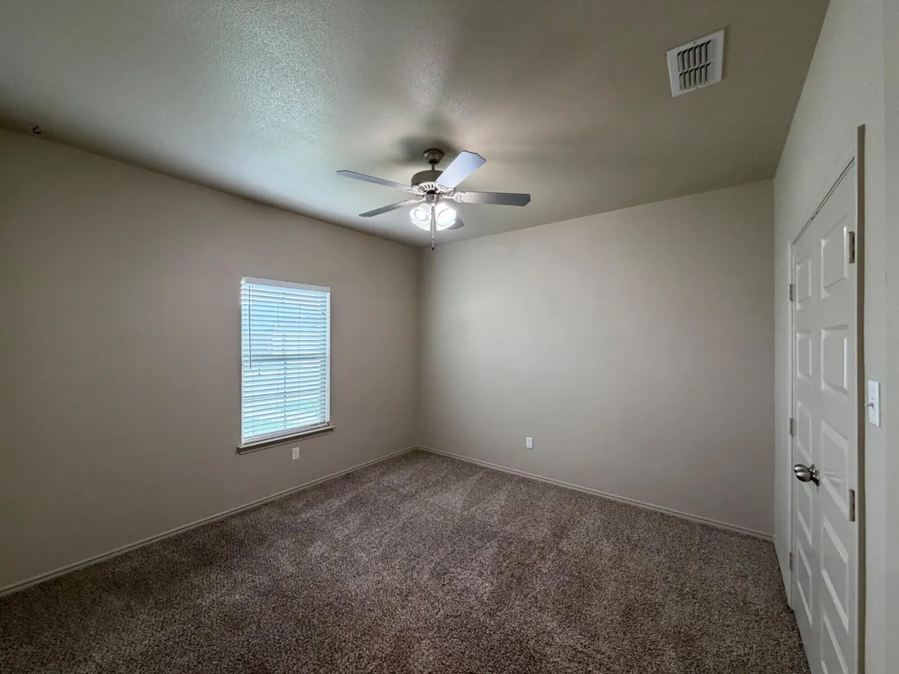Photo 5 — 6706 Pontiac Avenue, Lubbock, TX 79424
