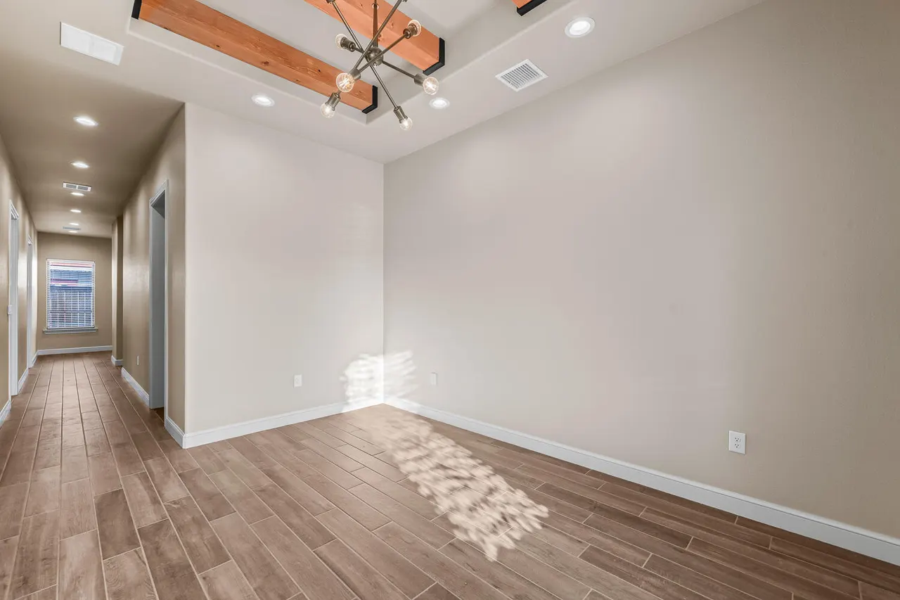 Photo 9 — 206 Slide Road, Lubbock, TX 79416
