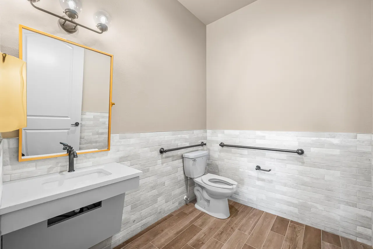 Photo 33 — 206 Slide Road, Lubbock, TX 79416