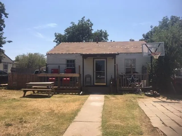 Front exterior — 3013 Amherst Street, Lubbock, TX 79415