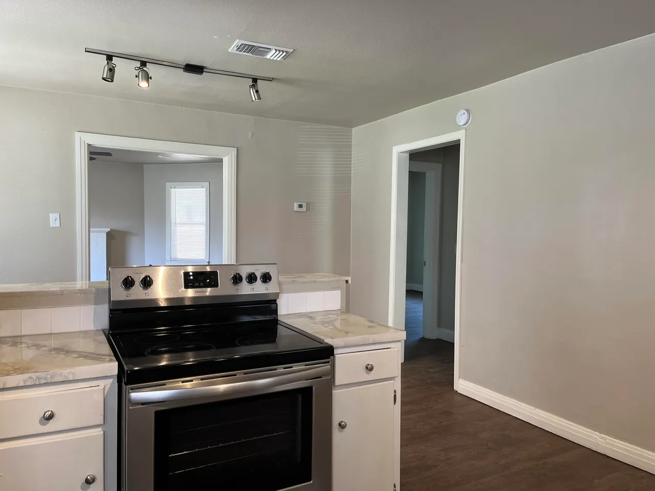 Photo 5 — 2610 30th Street, Lubbock, TX 79410