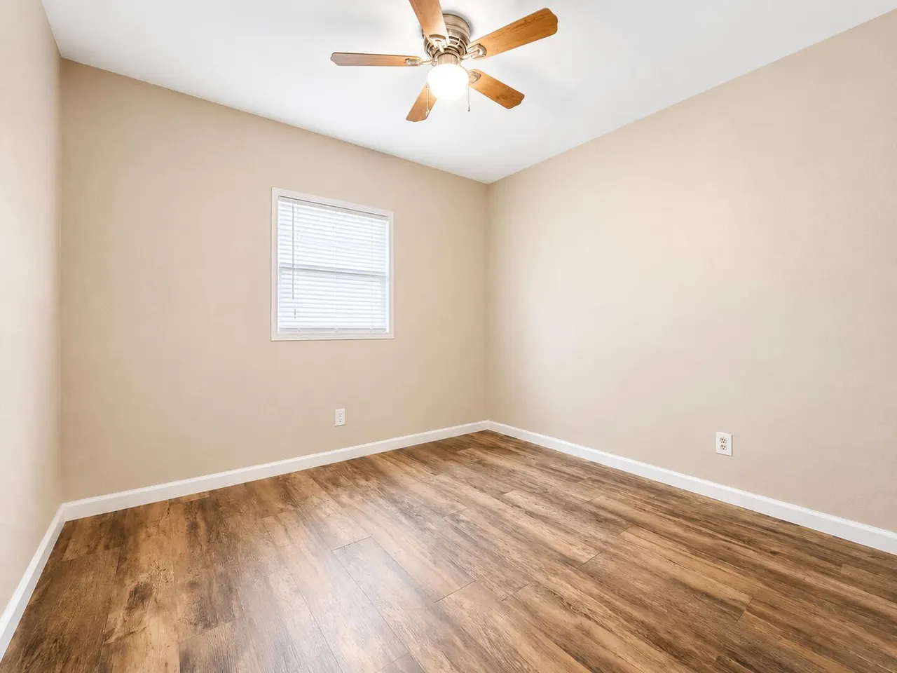 Photo 10 — 607 Zenith Avenue, Lubbock, TX 79403