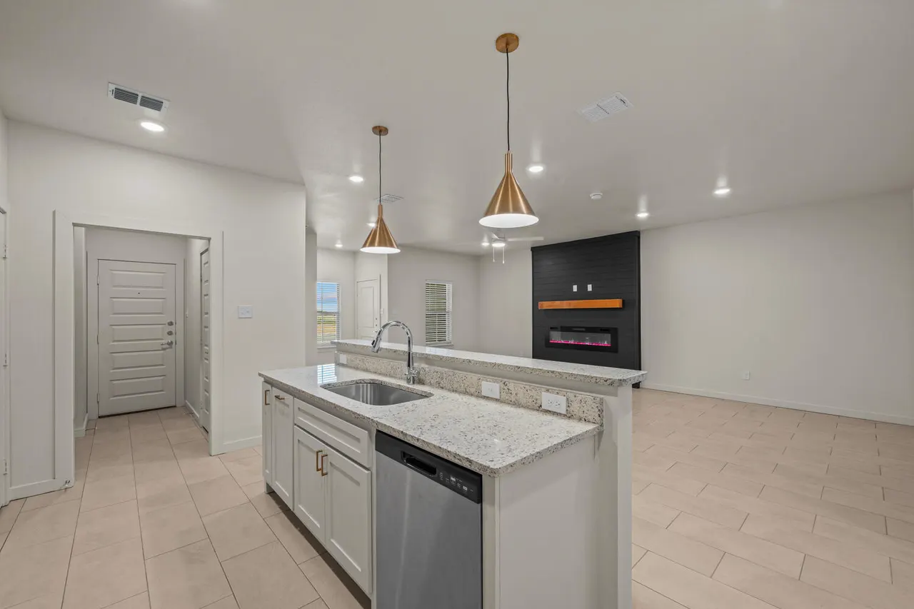 Photo 16 — 7030-7036 41st Street, Lubbock, TX 79407