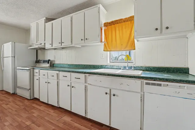 Photo 8 — 716 Robinson Circle, Smyer, TX 79367