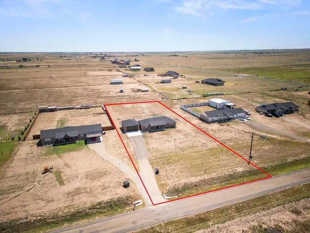 Photo 2 — 11801 County Road 6400 UNIT B, Shallowater, TX 79363