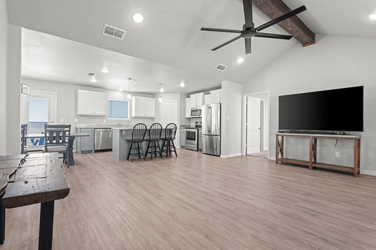Photo 4 — 11801 County Road 6400 UNIT B, Shallowater, TX 79363