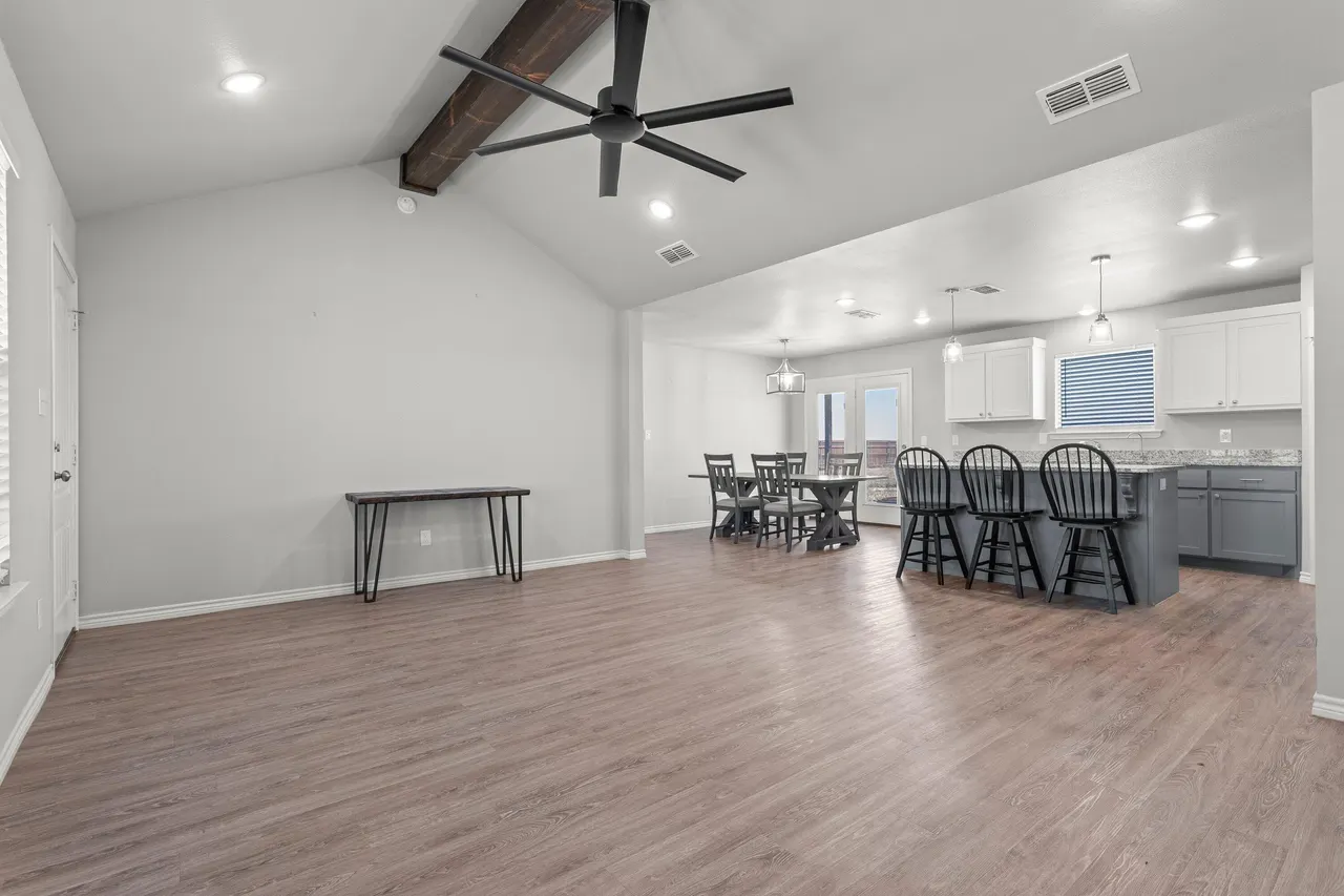 Photo 5 — 11801 County Road 6400 UNIT B, Shallowater, TX 79363