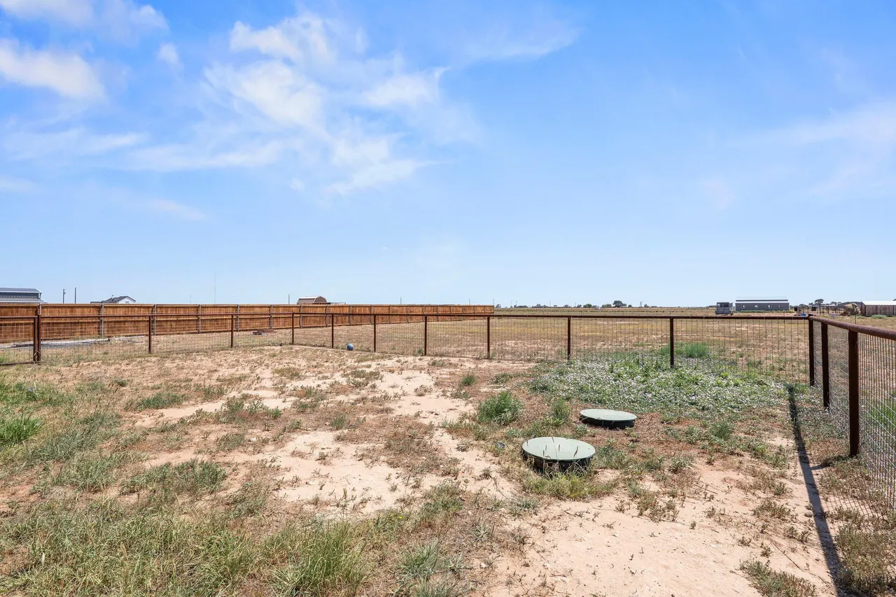 Photo 21 — 11801 County Road 6400 UNIT B, Shallowater, TX 79363