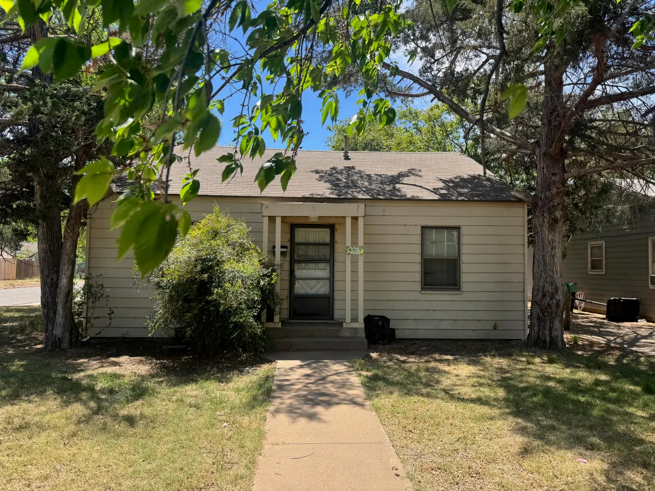 Front exterior — 2201 25th Street, Lubbock, TX 79411