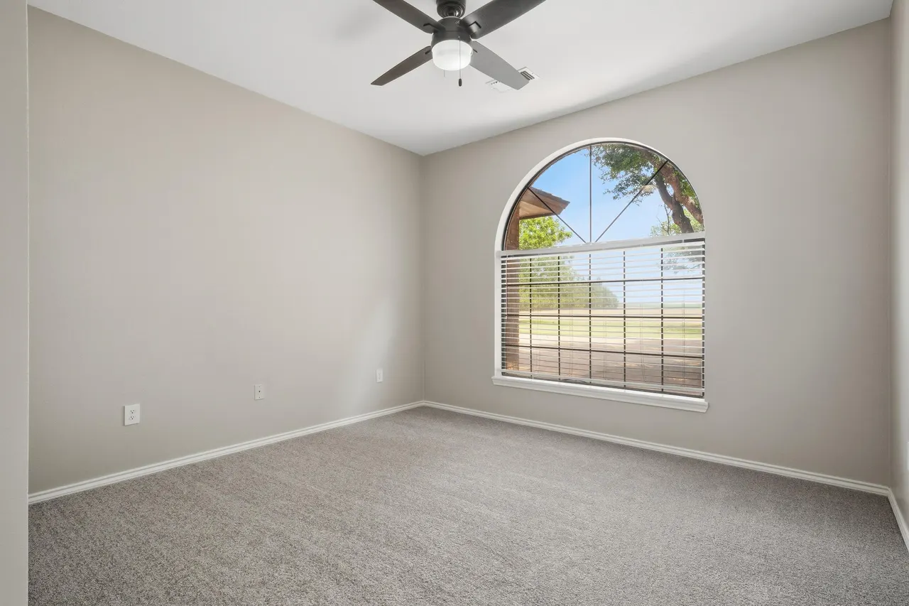 Photo 18 — 1849 Cotton Avenue, Levelland, TX 79336