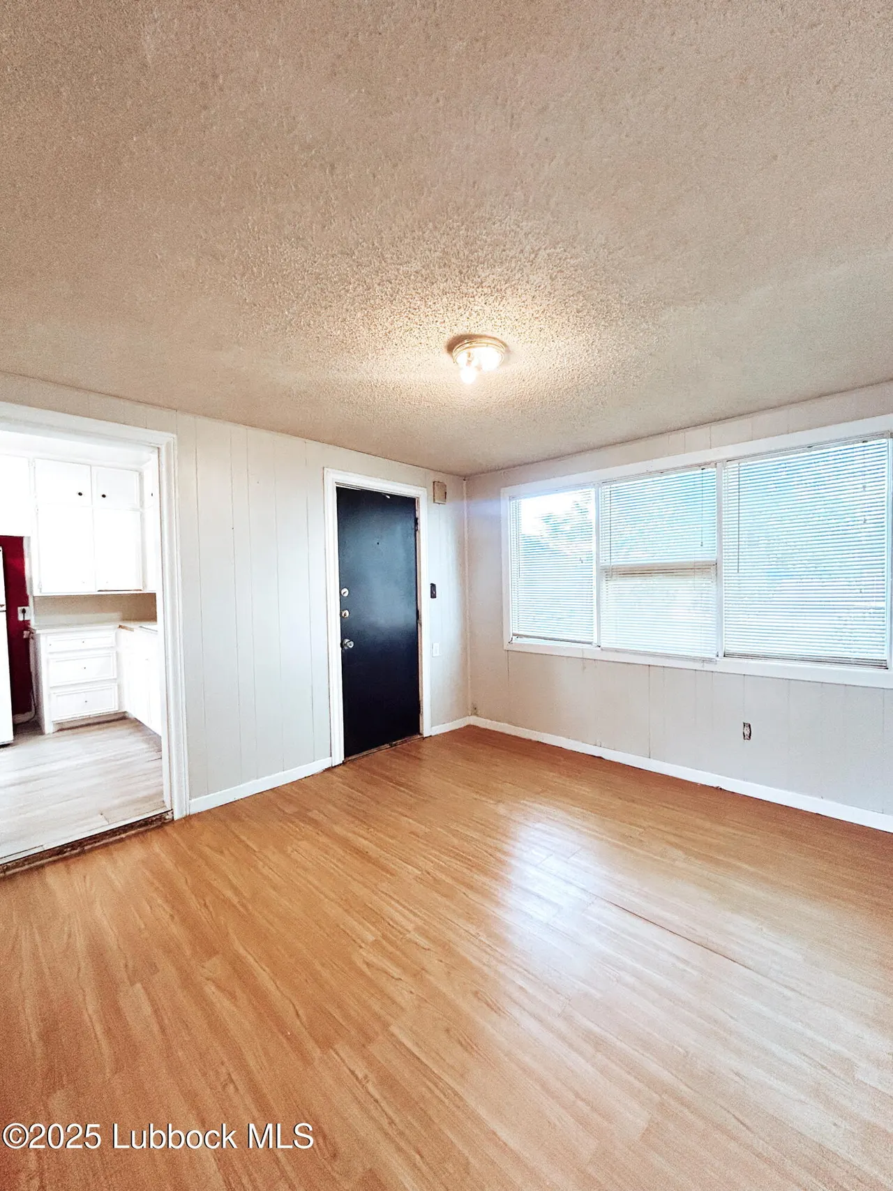 Photo 4 — 2406 32nd Street, Lubbock, TX 79411