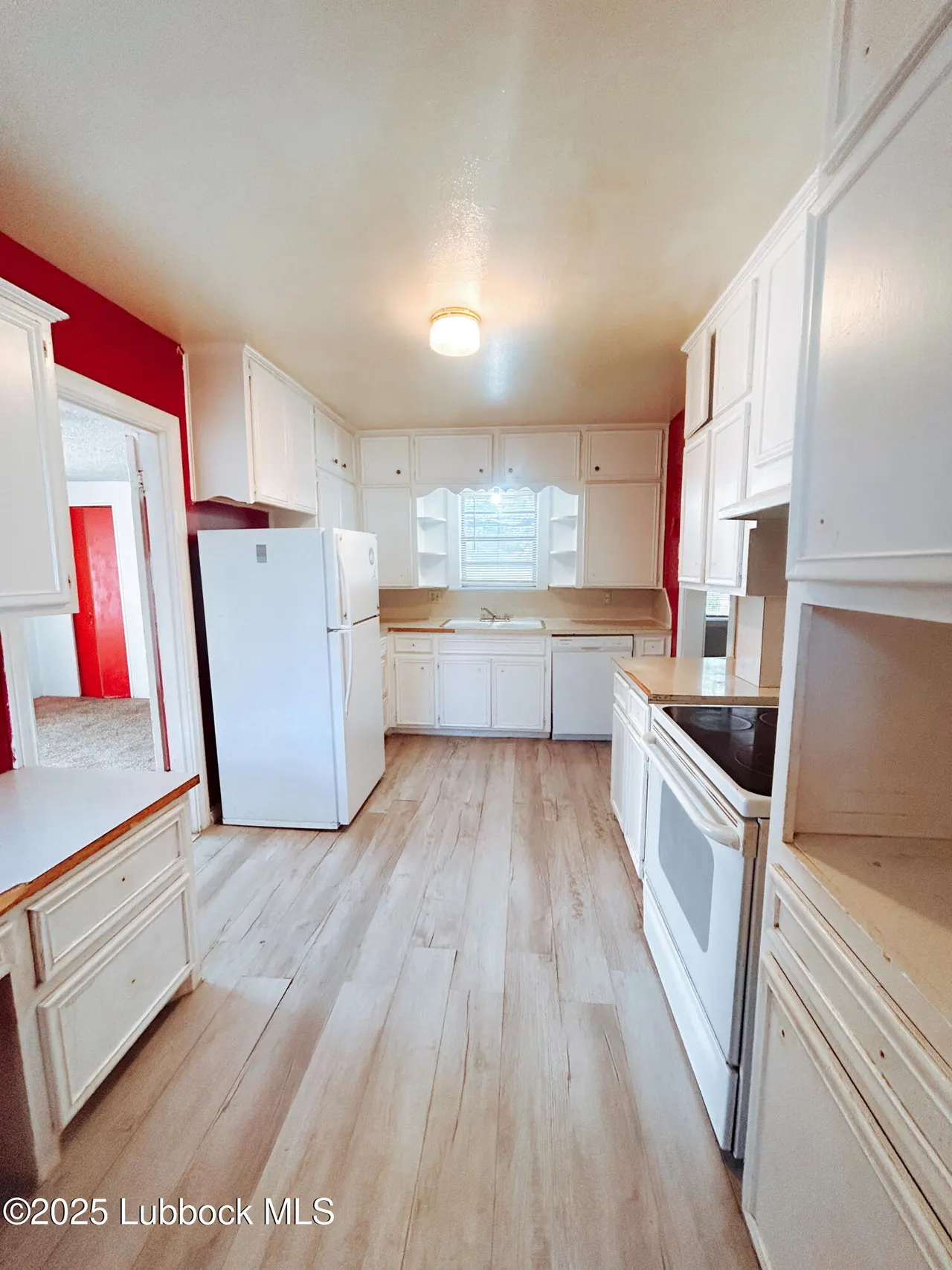 Photo 6 — 2406 32nd Street, Lubbock, TX 79411