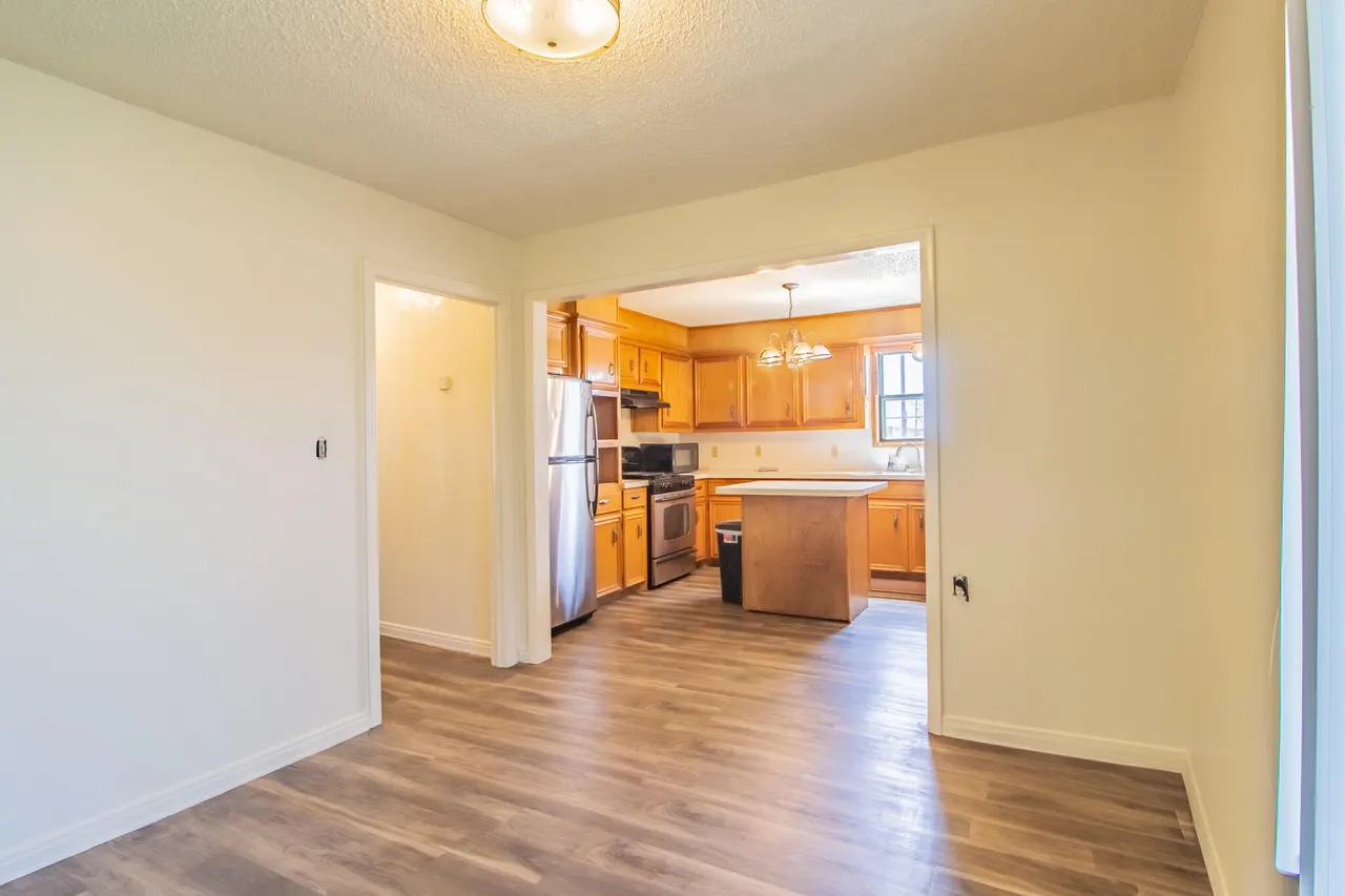 Photo 12 — 202 Avenue C, Levelland, TX 79336