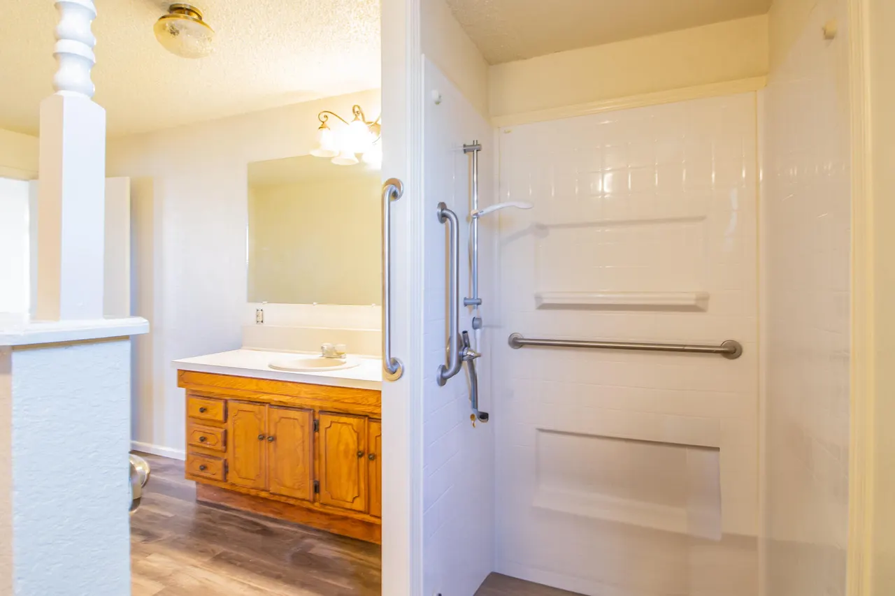 Photo 15 — 202 Avenue C, Levelland, TX 79336