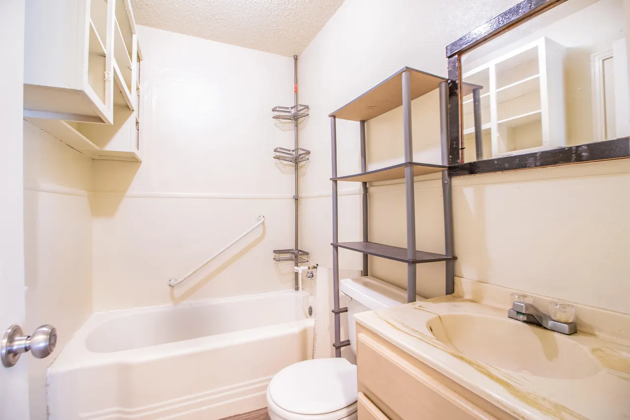 Photo 19 — 202 Avenue C, Levelland, TX 79336