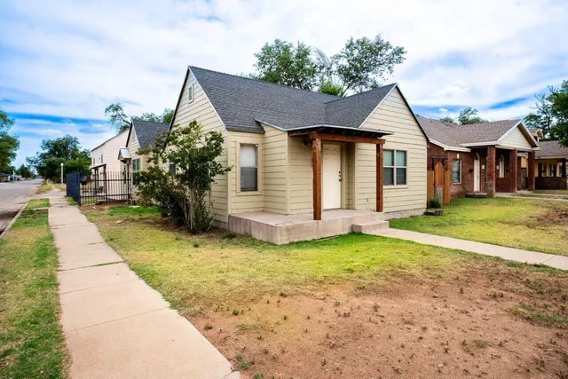 Photo 2 — 1901 15th Street, Lubbock, TX 79401