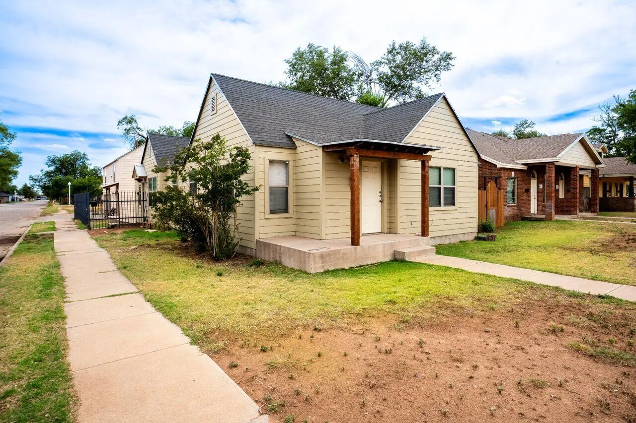 Photo 3 — 1901 15th Street, Lubbock, TX 79401