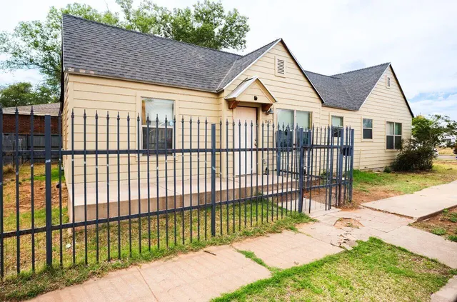 Photo 4 — 1901 15th Street, Lubbock, TX 79401