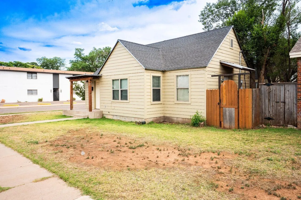 Photo 5 — 1901 15th Street, Lubbock, TX 79401
