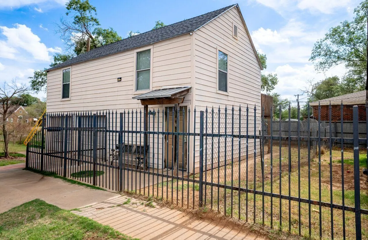 Photo 9 — 1901 15th Street, Lubbock, TX 79401