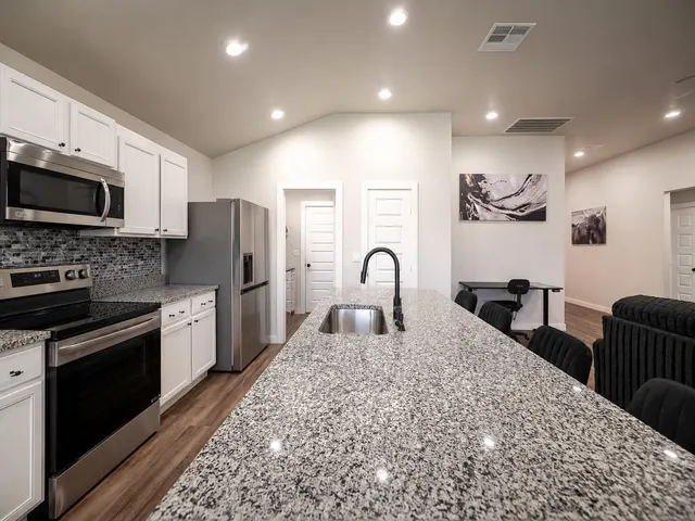 Photo 7 — 624 E 31st Street, Wolfforth, TX 79382