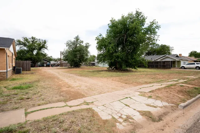 Photo 3 — 1915 15th Street, Lubbock, TX 79401