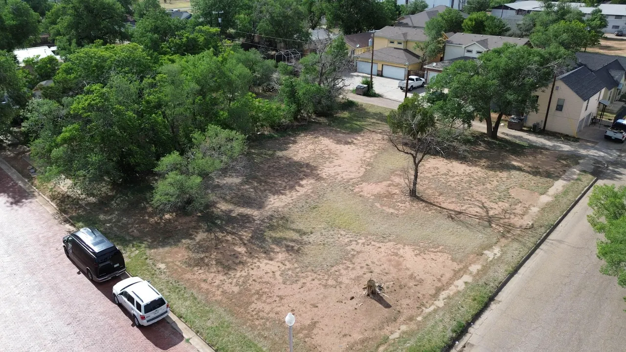 Front exterior — 1904 16th Street, Lubbock, TX 79401