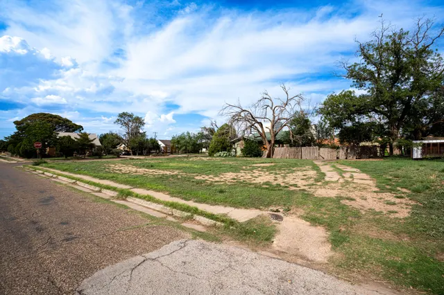 Photo 2 — 1720 13th Street, Lubbock, TX 79401
