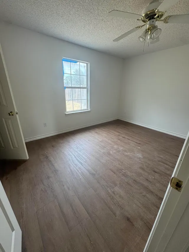 Photo 8 — 318 80th Street, Lubbock, TX 79404