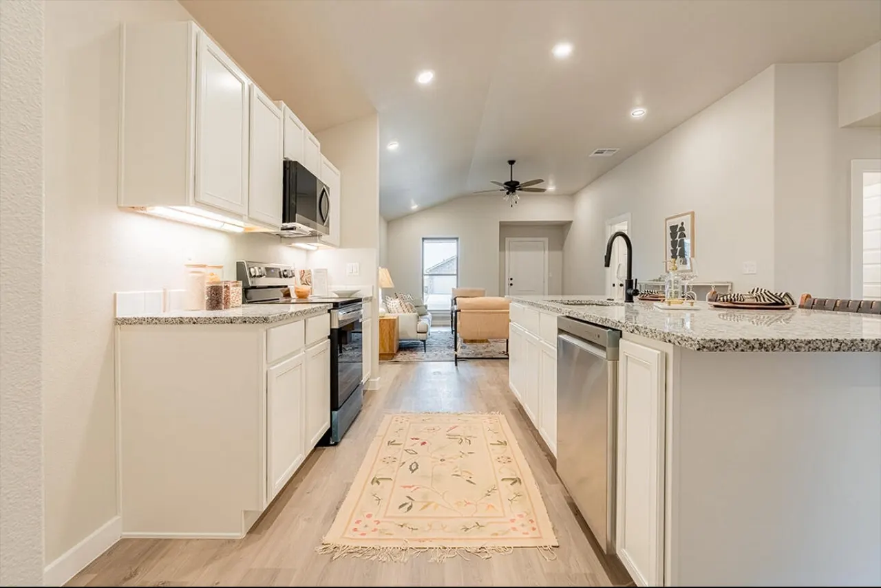 Photo 4 — 5552 Auburn Street, Lubbock, TX 79416