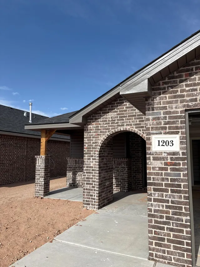 Photo 2 — 1203 Cottonwood Avenue, Wolfforth, TX 79382
