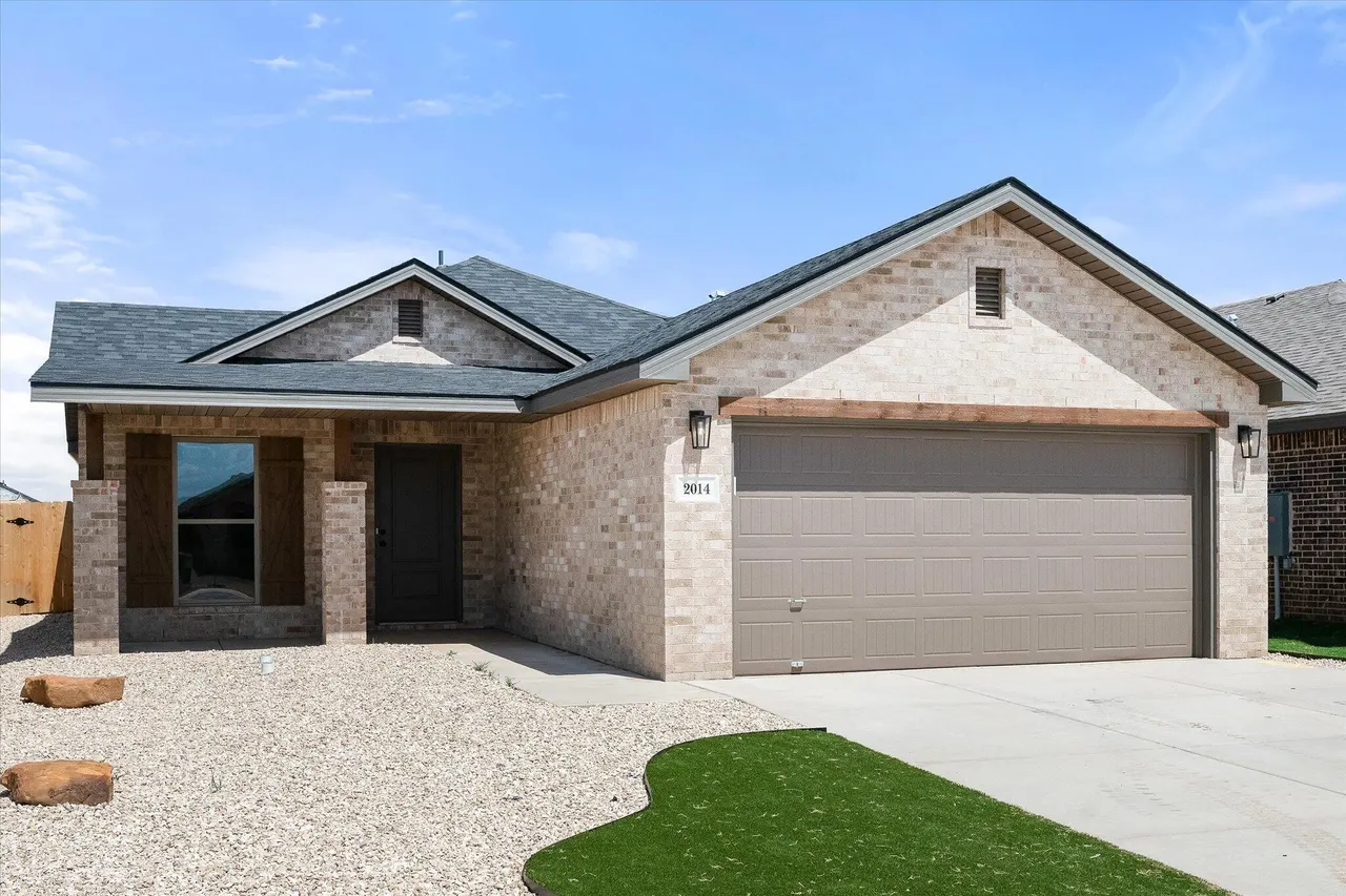 Front exterior — 2014 Durham Avenue, Wolfforth, TX 79382