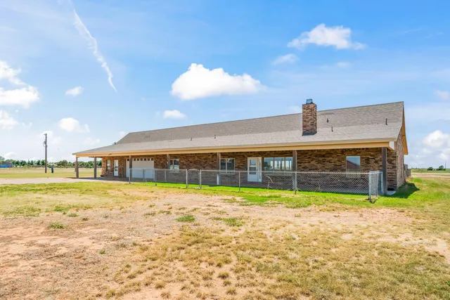 Photo 3 — 4006 County Road 1200, Lubbock, TX 79407
