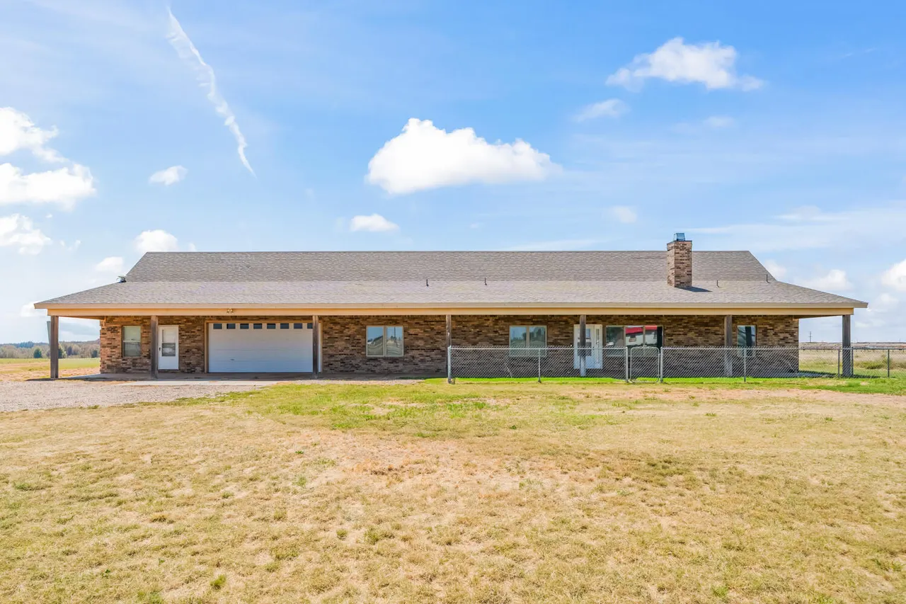 Photo 2 — 4006 County Road 1200, Lubbock, TX 79407