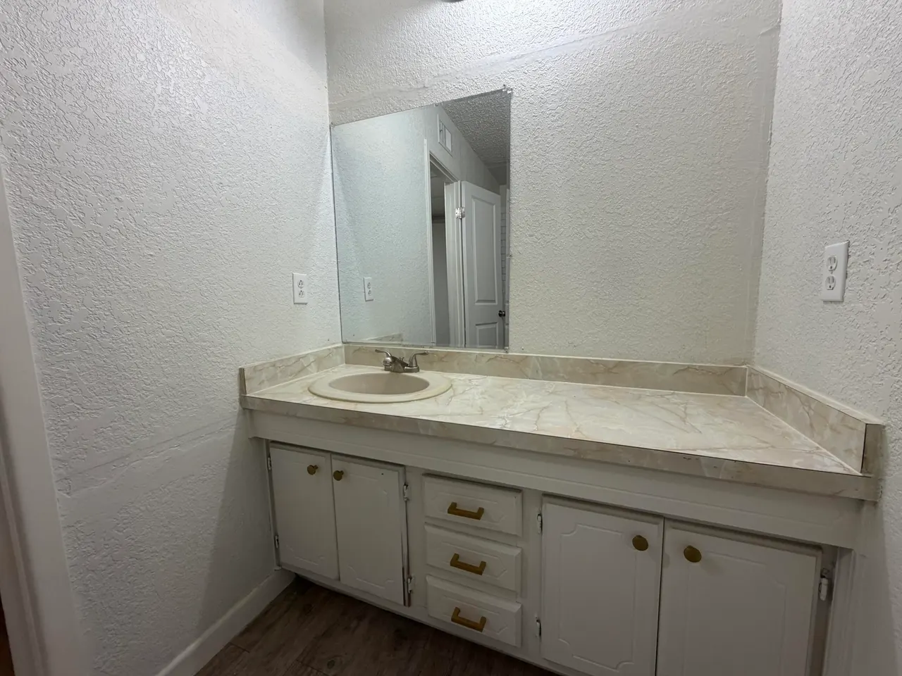 Photo 13 — 5003 35th Street, Lubbock, TX 79414