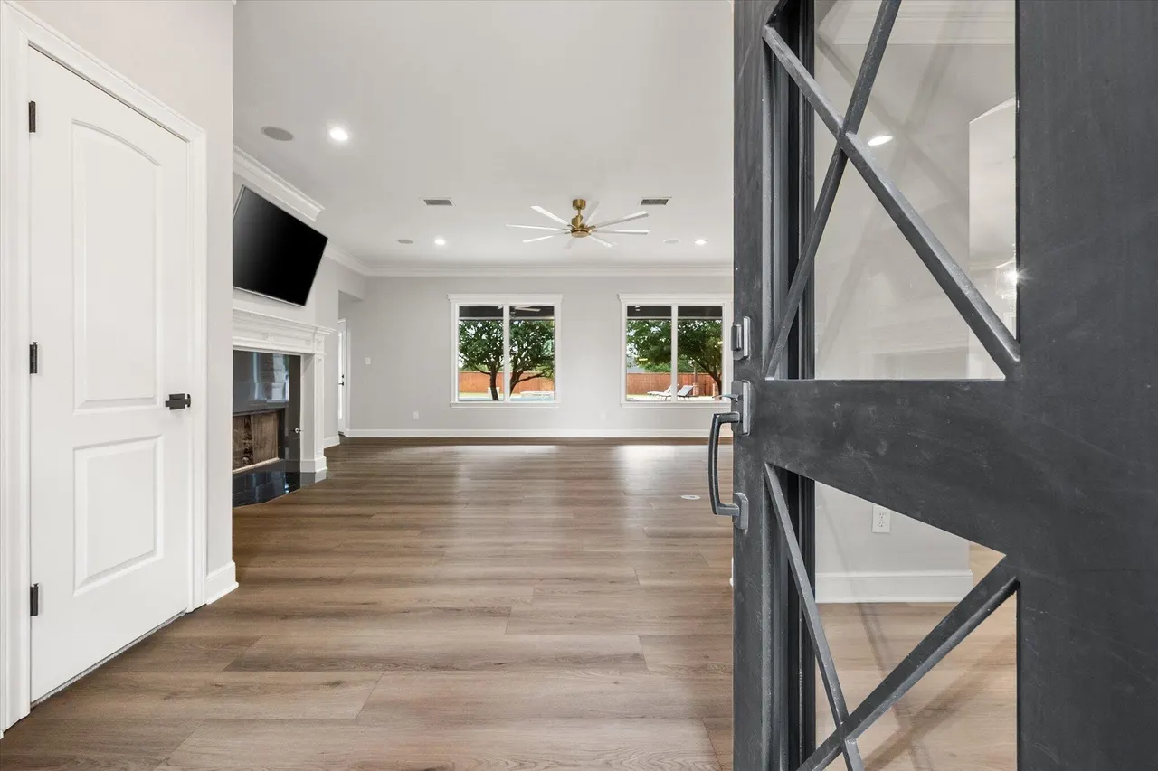 Photo 7 — 15605 Evanston Avenue, Lubbock, TX 79424