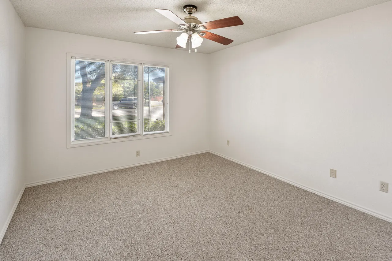 Photo 13 — 5725 64th Street, Lubbock, TX 79424