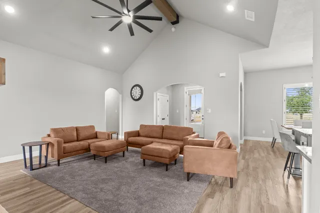 Photo 7 — 7002 103rd Street, Lubbock, TX 79424