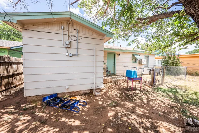 Photo 6 — 105 N Avenue U, Lubbock, TX 79415
