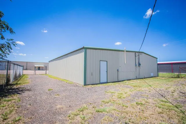 Photo 3 — 2301 122nd Street, Lubbock, TX 79423