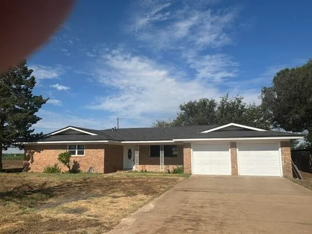 Front exterior — 1926 Avenue H, Levelland, TX 79336