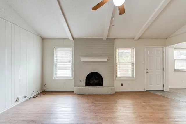 Photo 5 — 5517 1st Place, Lubbock, TX 79416