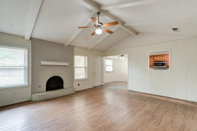 Photo 6 — 5517 1st Place, Lubbock, TX 79416