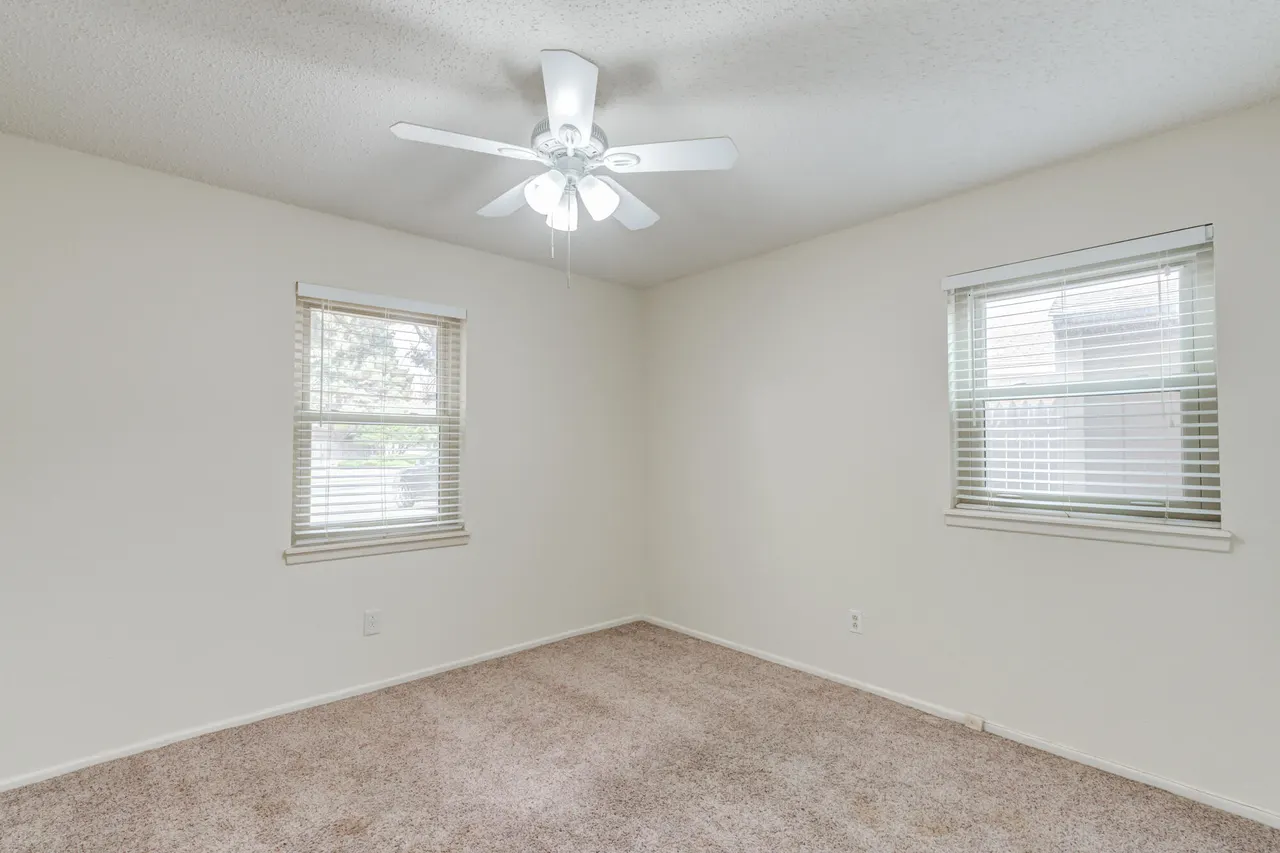 Photo 11 — 5517 1st Place, Lubbock, TX 79416