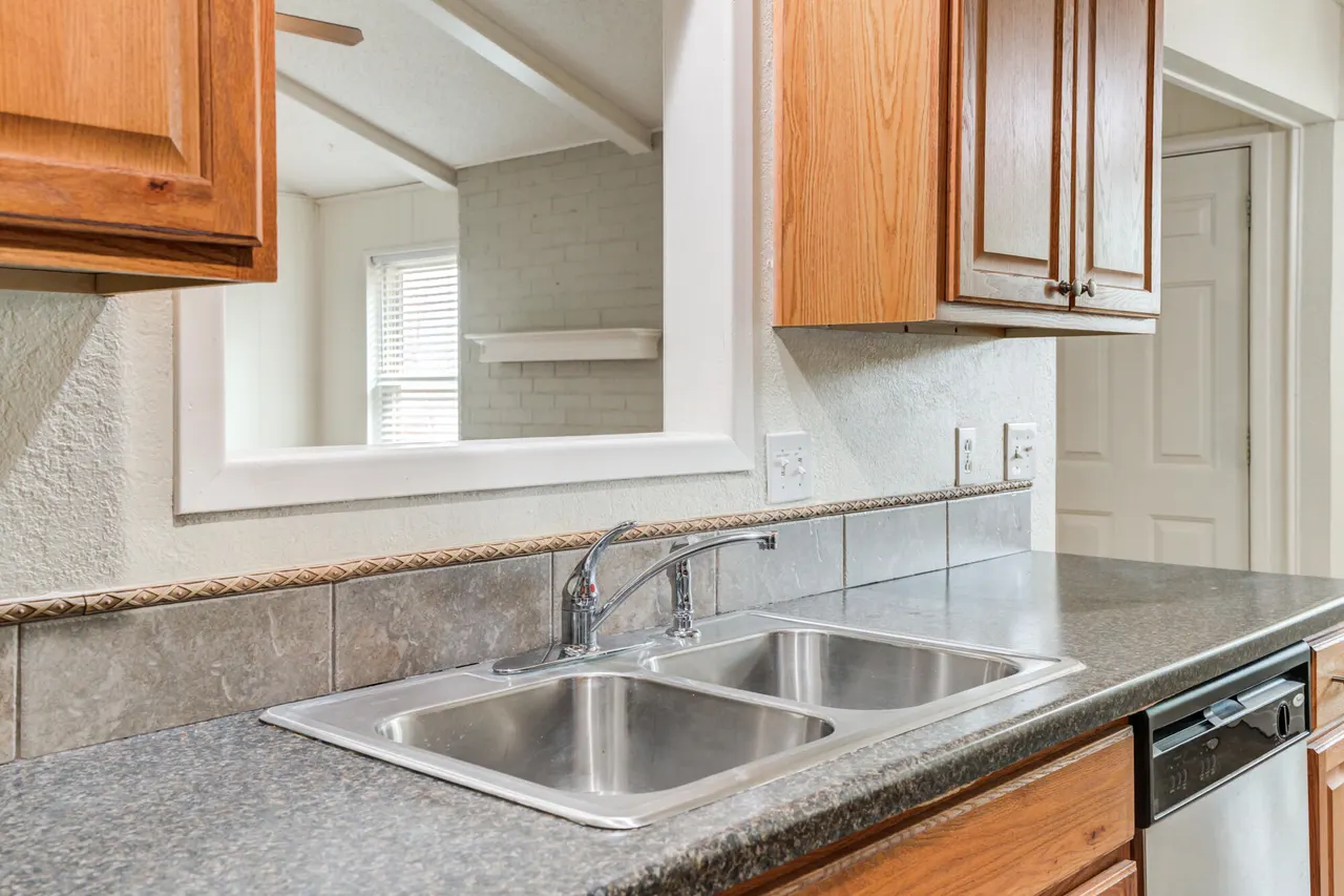 Photo 17 — 5517 1st Place, Lubbock, TX 79416