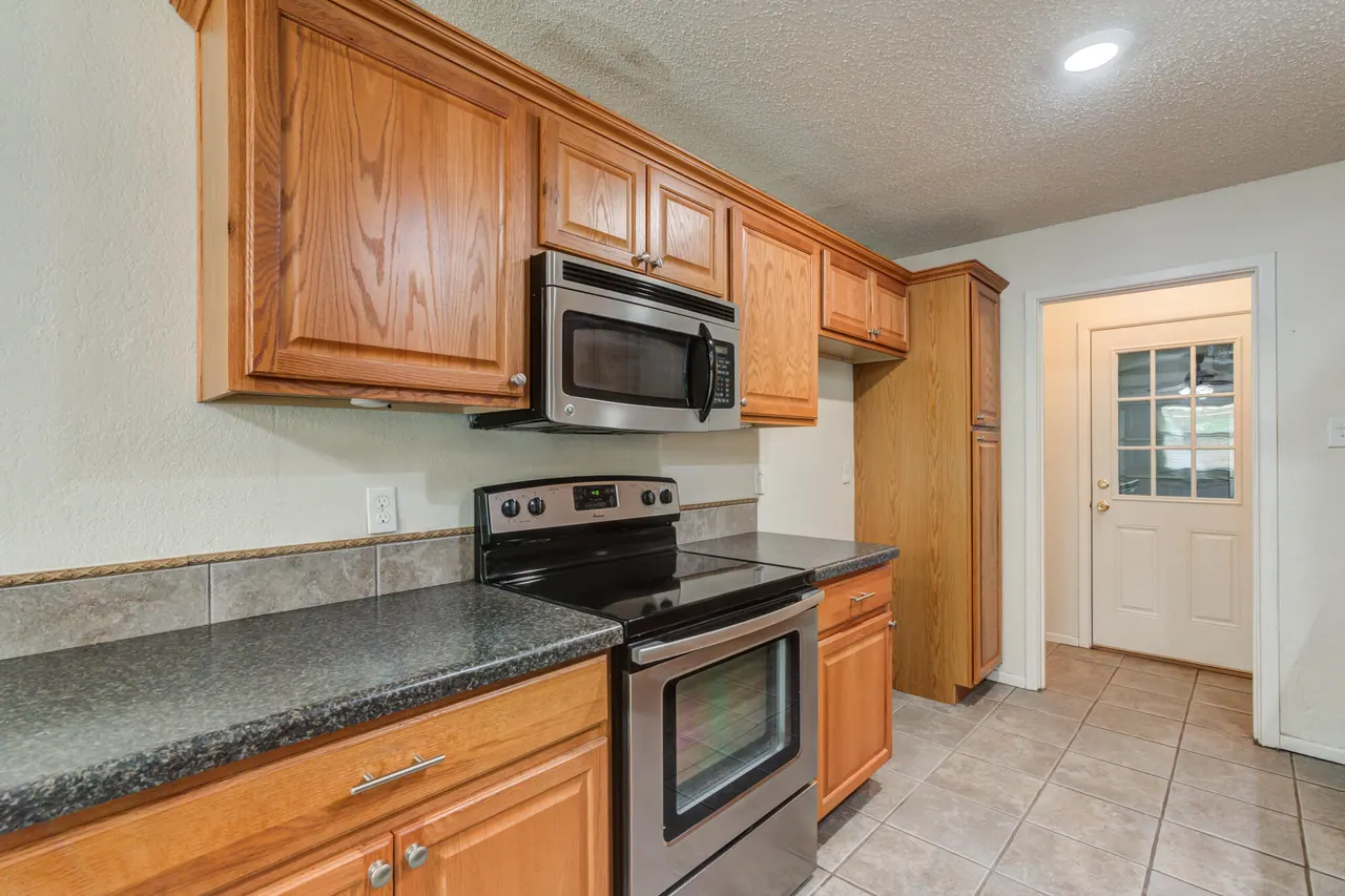 Photo 18 — 5517 1st Place, Lubbock, TX 79416