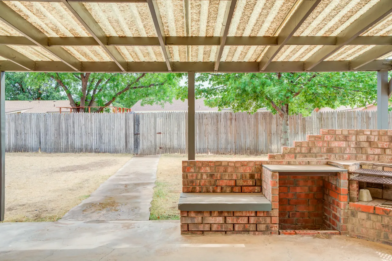 Photo 32 — 5517 1st Place, Lubbock, TX 79416